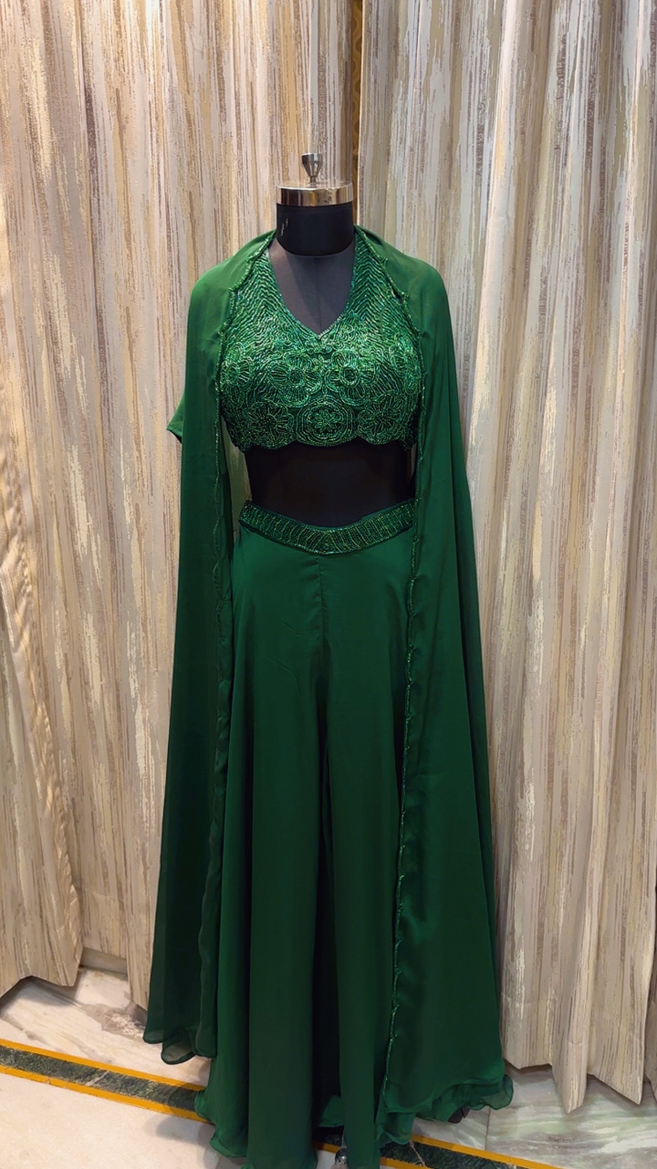 Green Cape Set